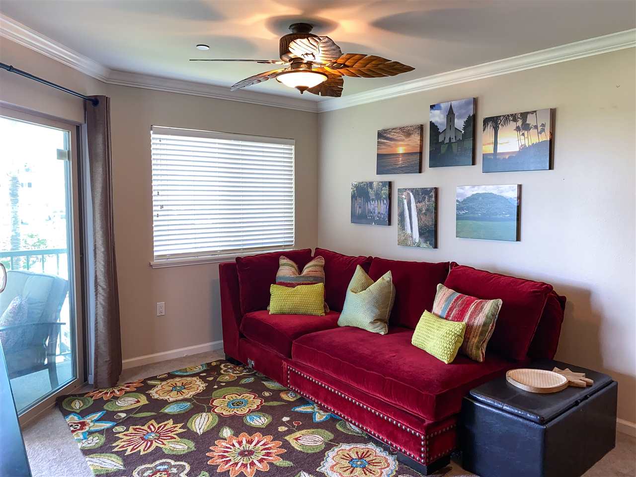 44 Kanani Road, Unit 2202 Kihei, HI 96753 - Photo 11 of 30 a living room with furniture and a window