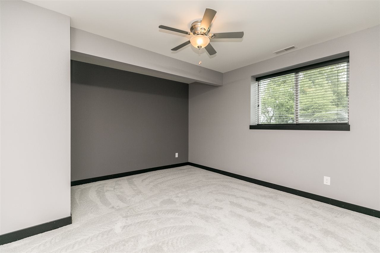 3114 Falcon View Road Southwest Cedar Rapids, IA 52404 - Photo 19 of 25 Gallery Image 19