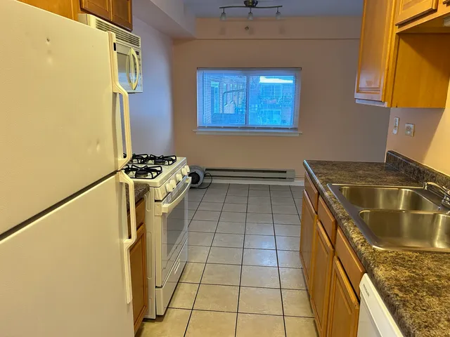 $1,425 | 1845 White Chappel Drive, Unit 2A, Mount Prospect, IL 60056