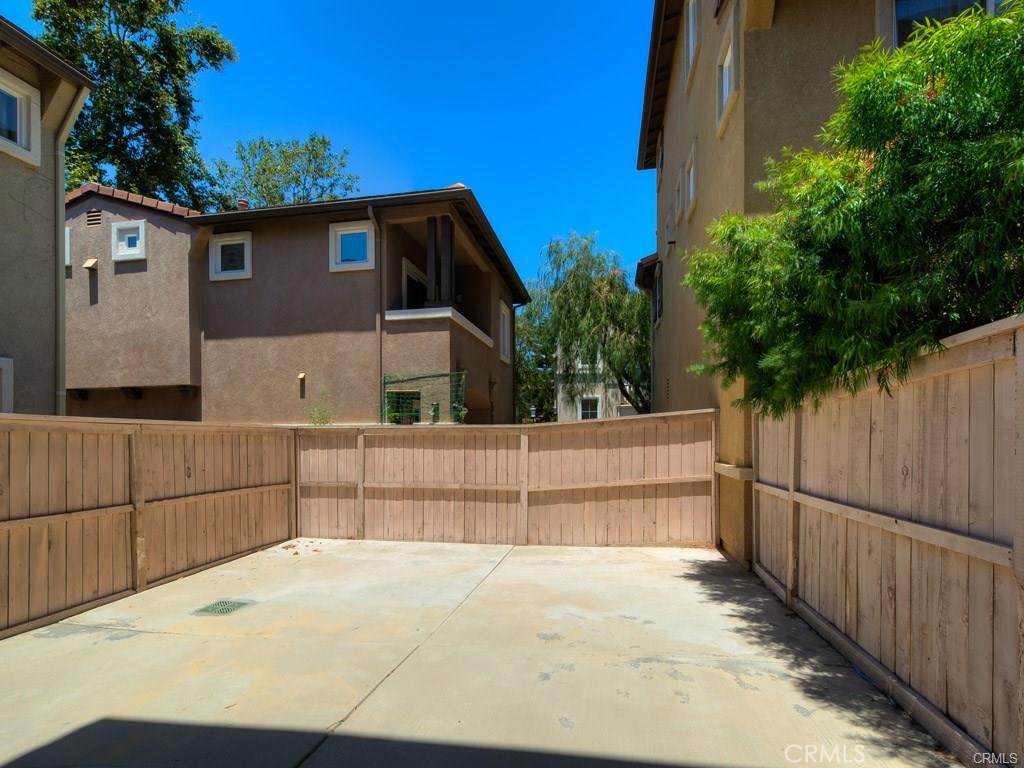 7 Silvermaple Irvine, CA 92618 - Photo 15 of 21 a backyard of a house