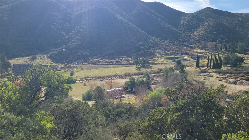 9301 Lost Valley Road Palmdale, CA 93551 - Photo 4 of 38