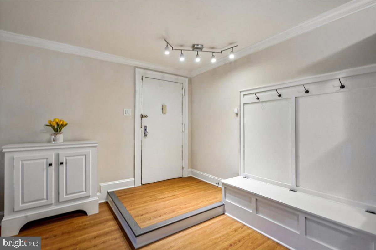11256 Chestnut Grove Square, Unit 23 Reston, VA 20190 - Photo 2 of 51