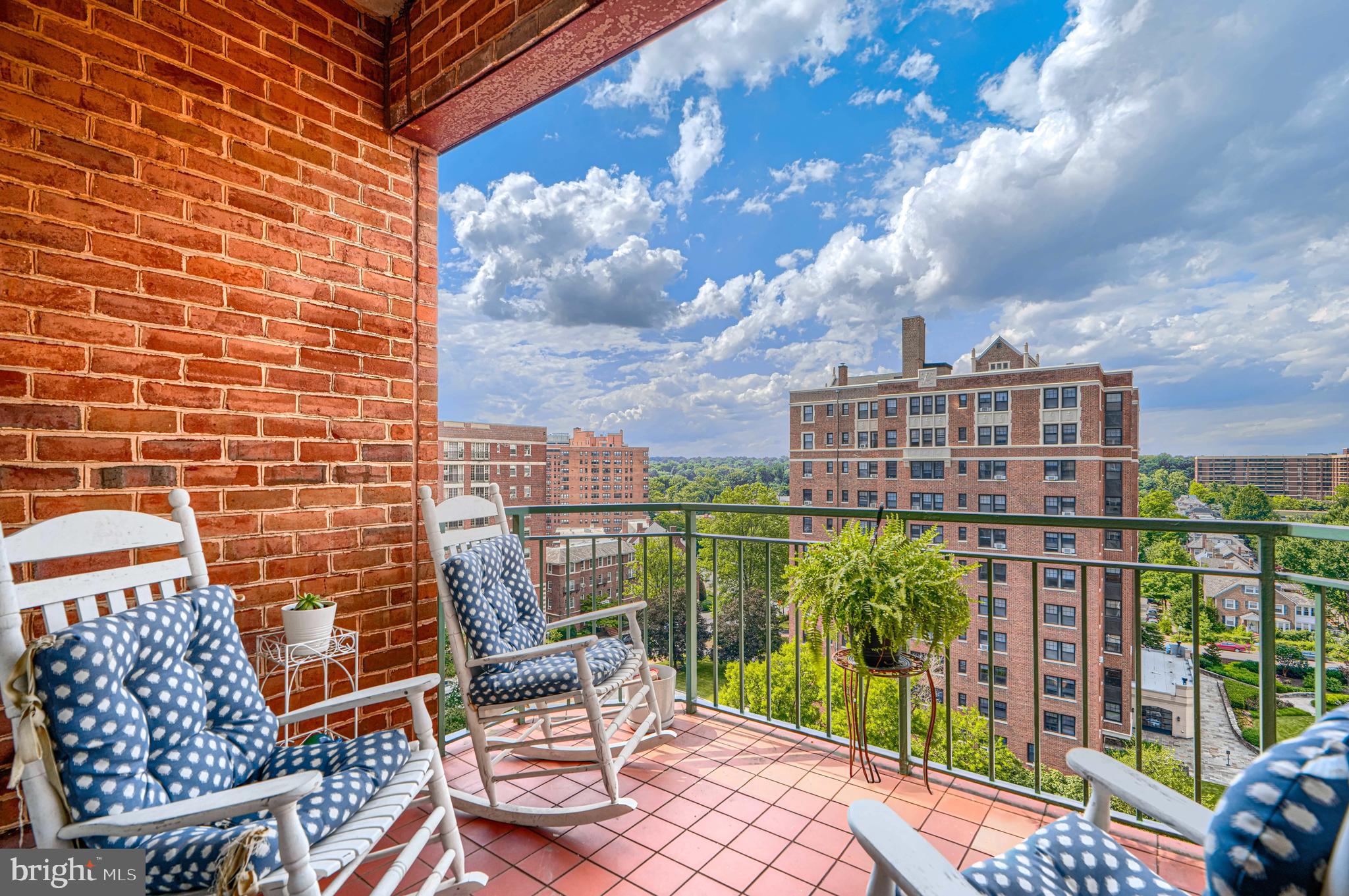 3801 Canterbury Road, Unit 912 Baltimore, MD 21218 - Photo 40 of 79 Living room balcony