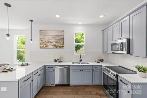 $450,000 | 151 South Sycamore Street, Charlotte, NC 28202