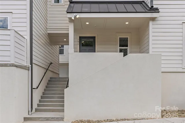 $450,000 | 151 South Sycamore Street, Charlotte, NC 28202