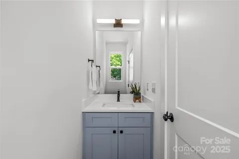 $450,000 | 151 South Sycamore Street, Charlotte, NC 28202