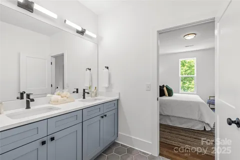 $450,000 | 151 South Sycamore Street, Charlotte, NC 28202