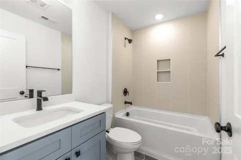 $450,000 | 151 South Sycamore Street, Charlotte, NC 28202