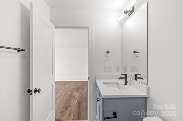 $450,000 | 151 South Sycamore Street, Charlotte, NC 28202