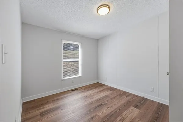 $1,400 | 190 Chivalry Lane, Ball Ground, GA 30107