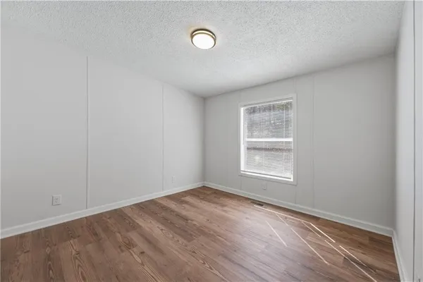 $1,400 | 190 Chivalry Lane, Ball Ground, GA 30107