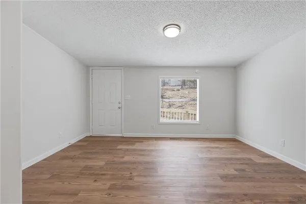 $1,400 | 190 Chivalry Lane, Ball Ground, GA 30107