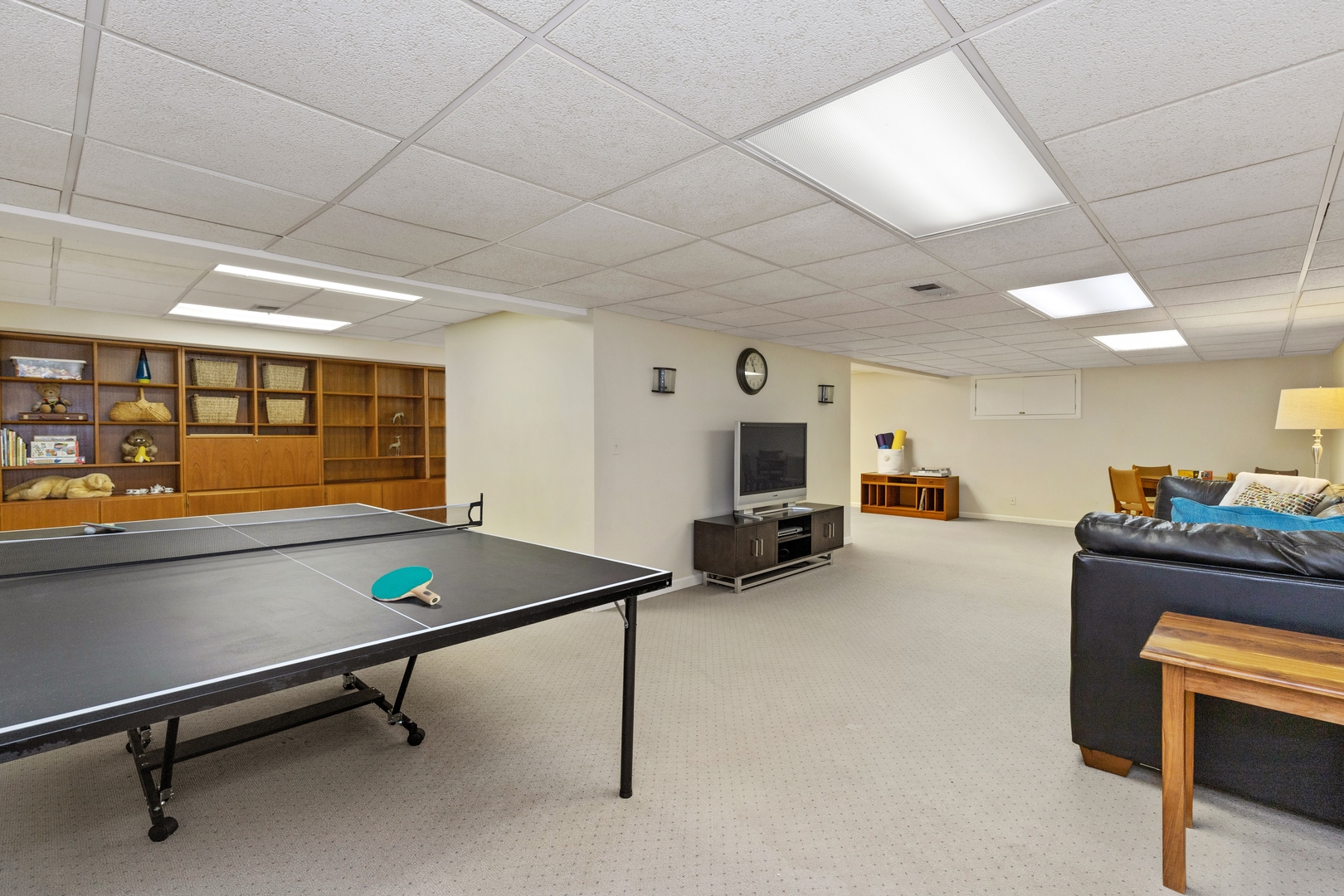 390 South Basswood Road Lake Forest, IL 60045 - Photo 25 of 38 a room with furniture and pool table