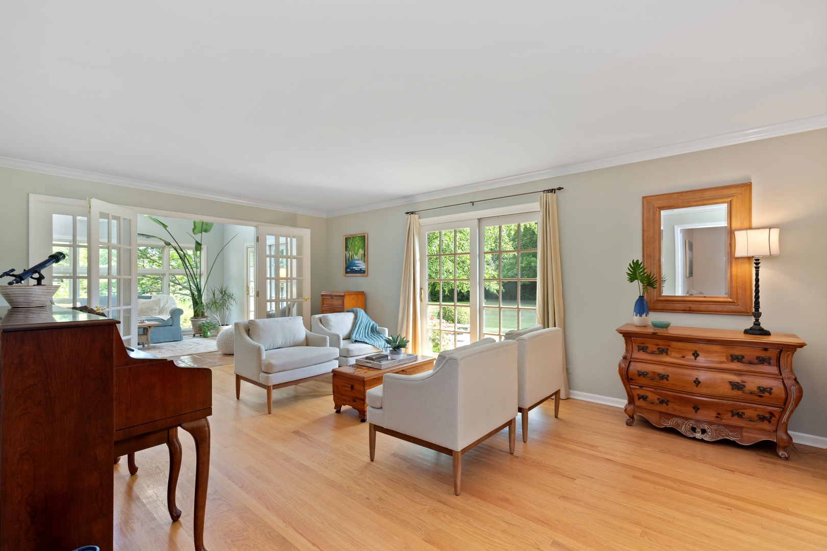 390 South Basswood Road Lake Forest, IL 60045 - Photo 5 of 38 a living room with furniture and wooden floor