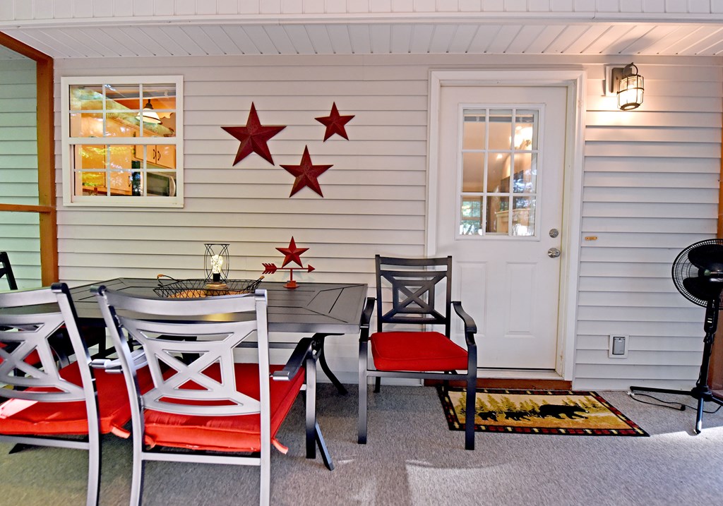 31 Lance Crossing Road Blairsville, GA 30512 - Photo 27 of 52 a view of a room with gym equipment