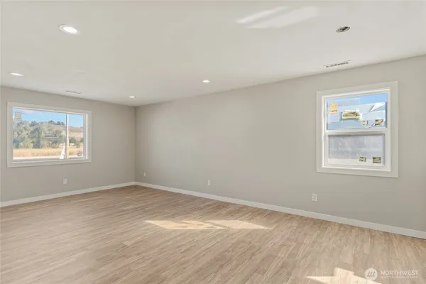$300,000 | 420 Koala Avenue East, Omak, WA 98841