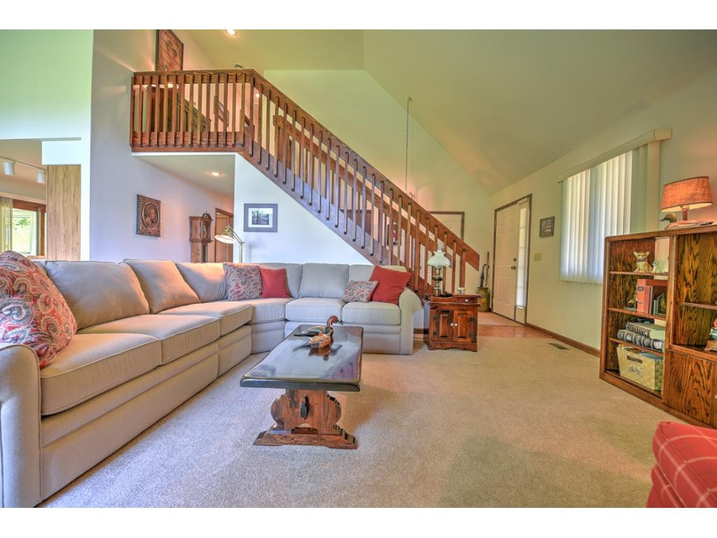 489 Hidden Acres Road Kingsport, TN 37664 - Photo 18 of 30 Living Room