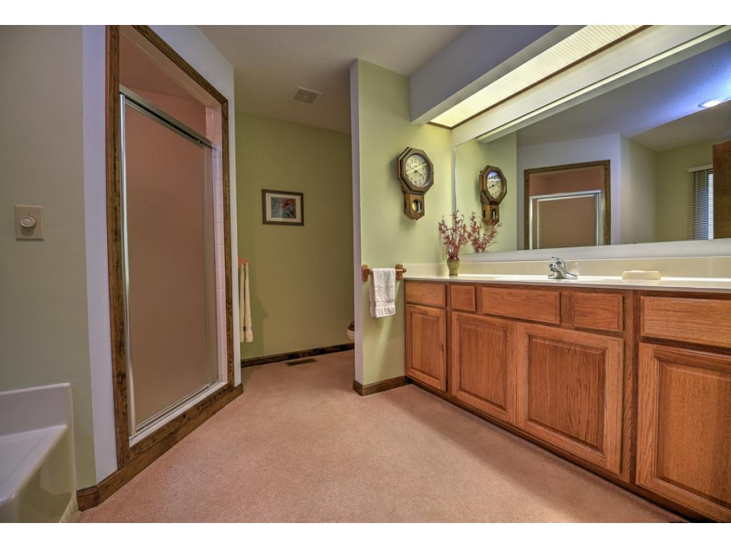 489 Hidden Acres Road Kingsport, TN 37664 - Photo 8 of 30 Master Bath