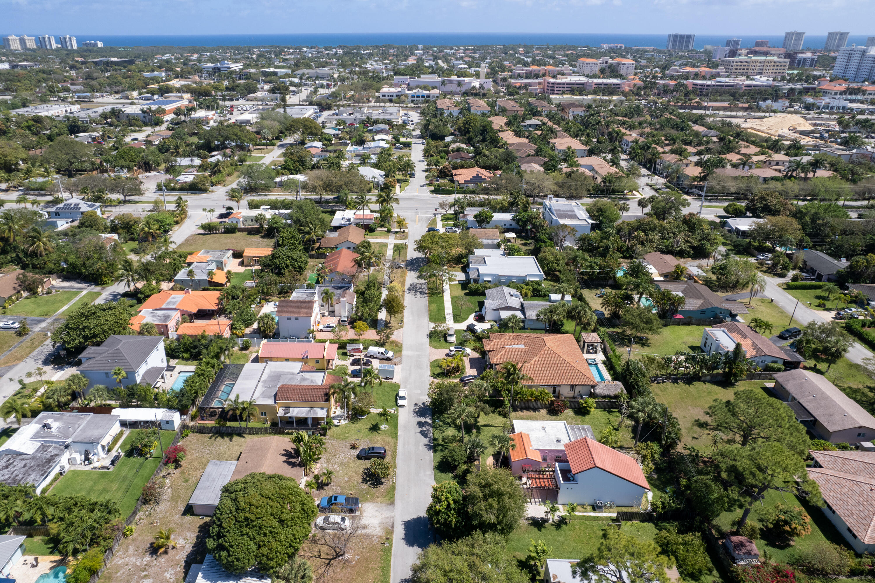 256 Northwest 7th Street Boca Raton, FL 33432 - Photo 2 of 34 Looking East