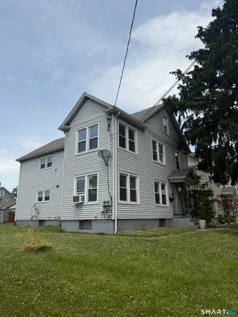 $2,300 | 121 Cambridge Street, West Hartford, CT 06110