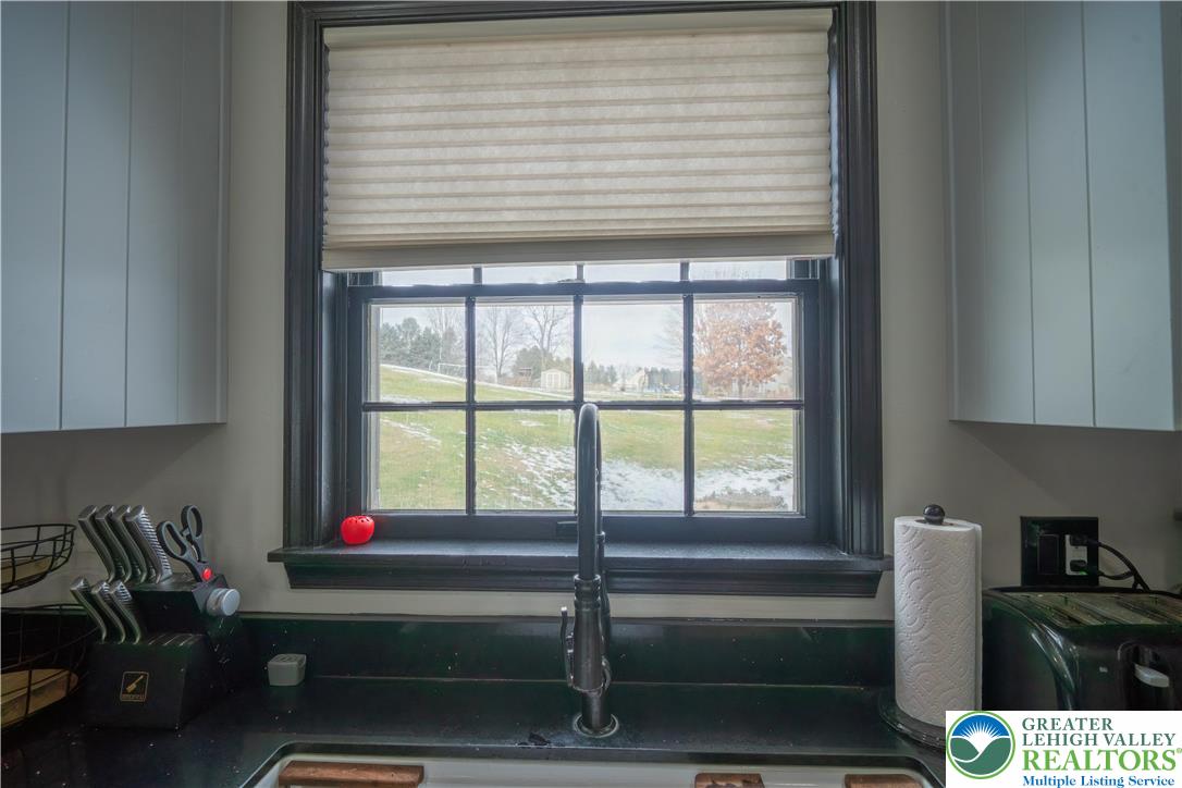 3955 Coplay Creek Road Schnecksville, PA 18078 - Photo 15 of 34