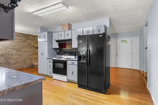 $338,500 | 150 Lillywood Drive, La Follette, TN 37766