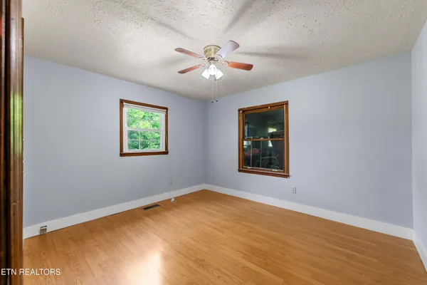 $338,500 | 150 Lillywood Drive, La Follette, TN 37766