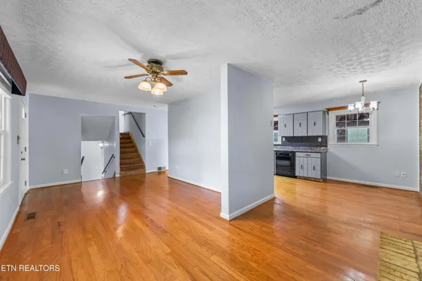 $338,500 | 150 Lillywood Drive, La Follette, TN 37766