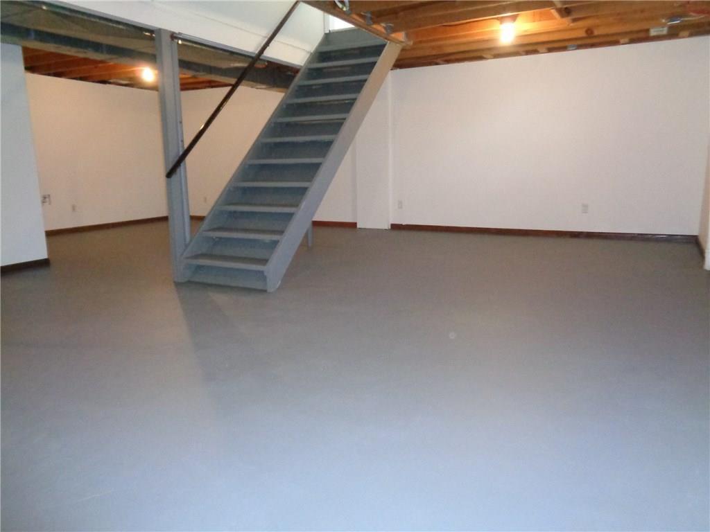 5323 West Ridgewood Road Springfield, OH 45503 - Photo 8 of 23