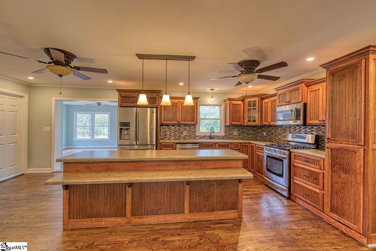 138 Duncan Chapel Road Greenville, SC 29617 - Photo 12 of 36 Gallery Image 12