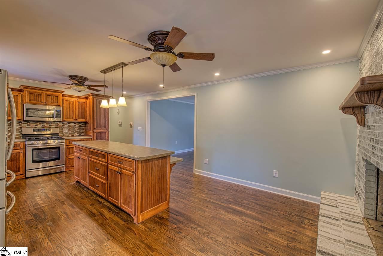 138 Duncan Chapel Road Greenville, SC 29617 - Photo 14 of 36 Gallery Image 14