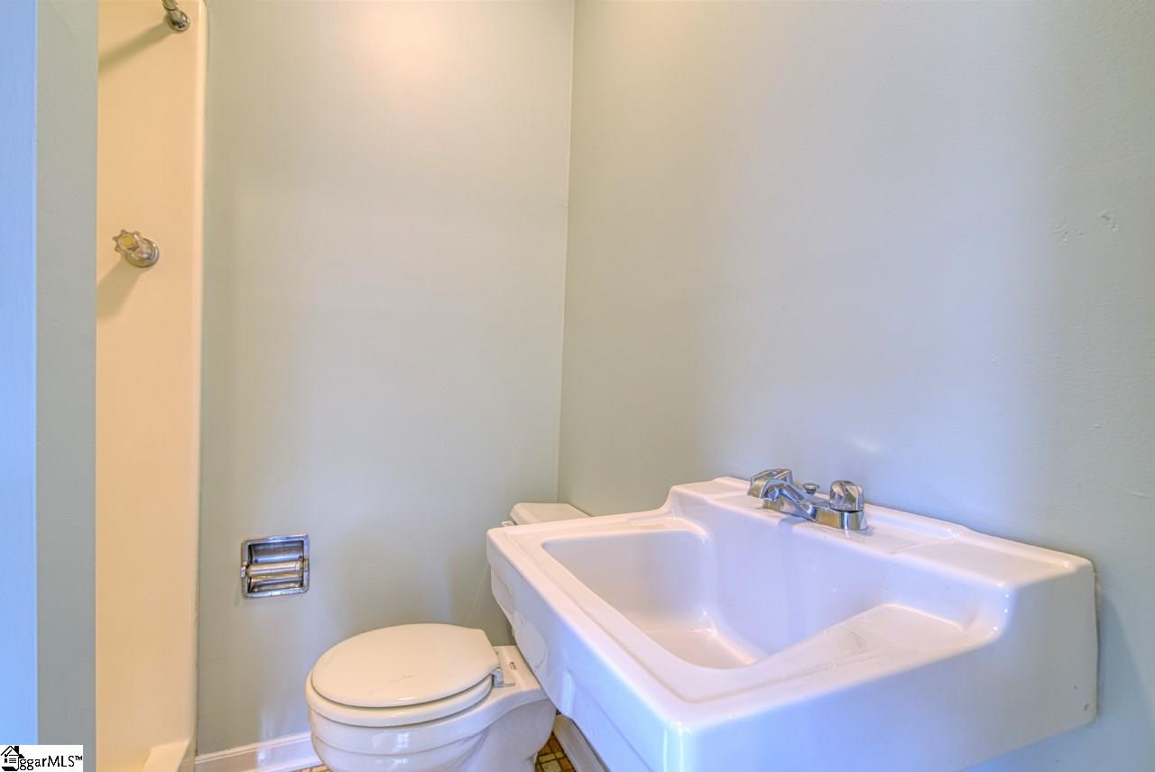 138 Duncan Chapel Road Greenville, SC 29617 - Photo 23 of 36 Gallery Image 23