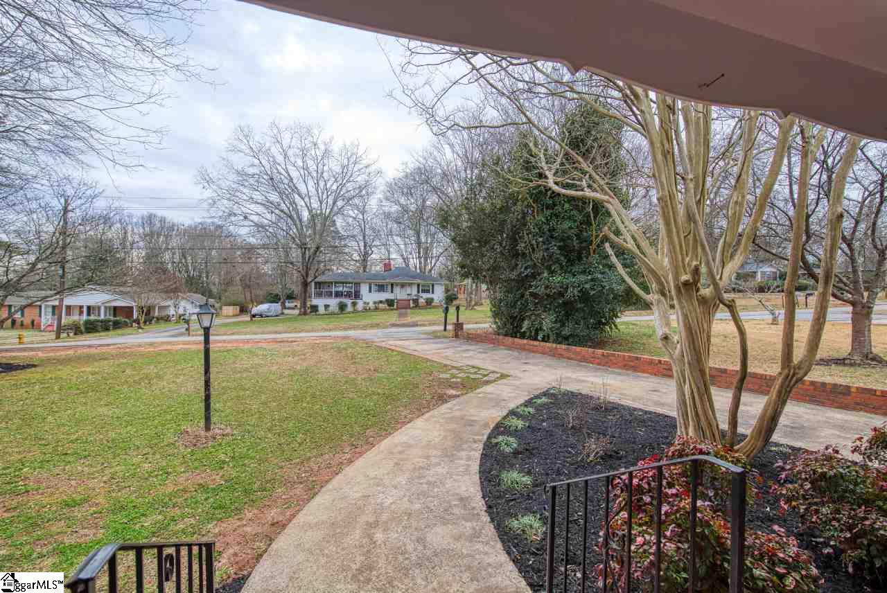 138 Duncan Chapel Road Greenville, SC 29617 - Photo 5 of 36 Gallery Image 5