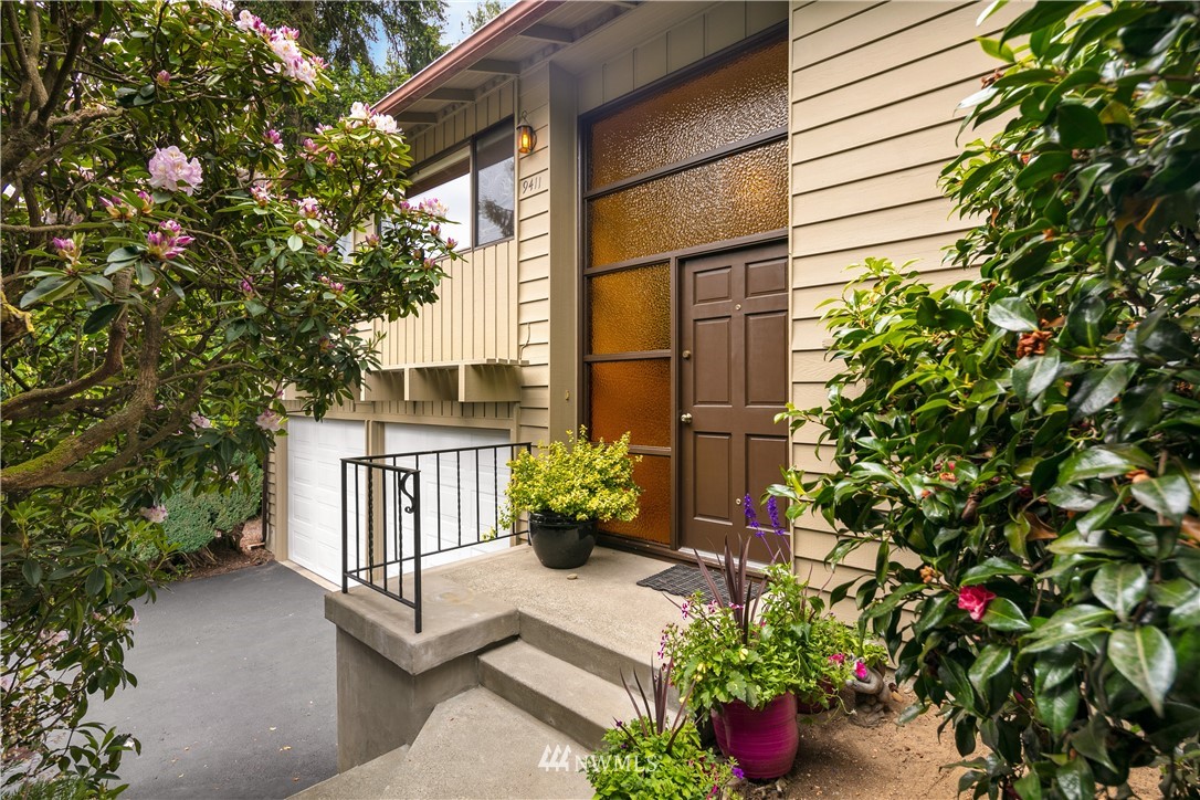 9411 215th Street Southwest Edmonds, WA 98020 - Photo 1 of 25 Gallery Image 1