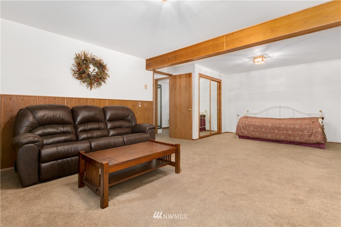 9411 215th Street Southwest Edmonds, WA 98020 - Photo 17 of 25 Gallery Image 17