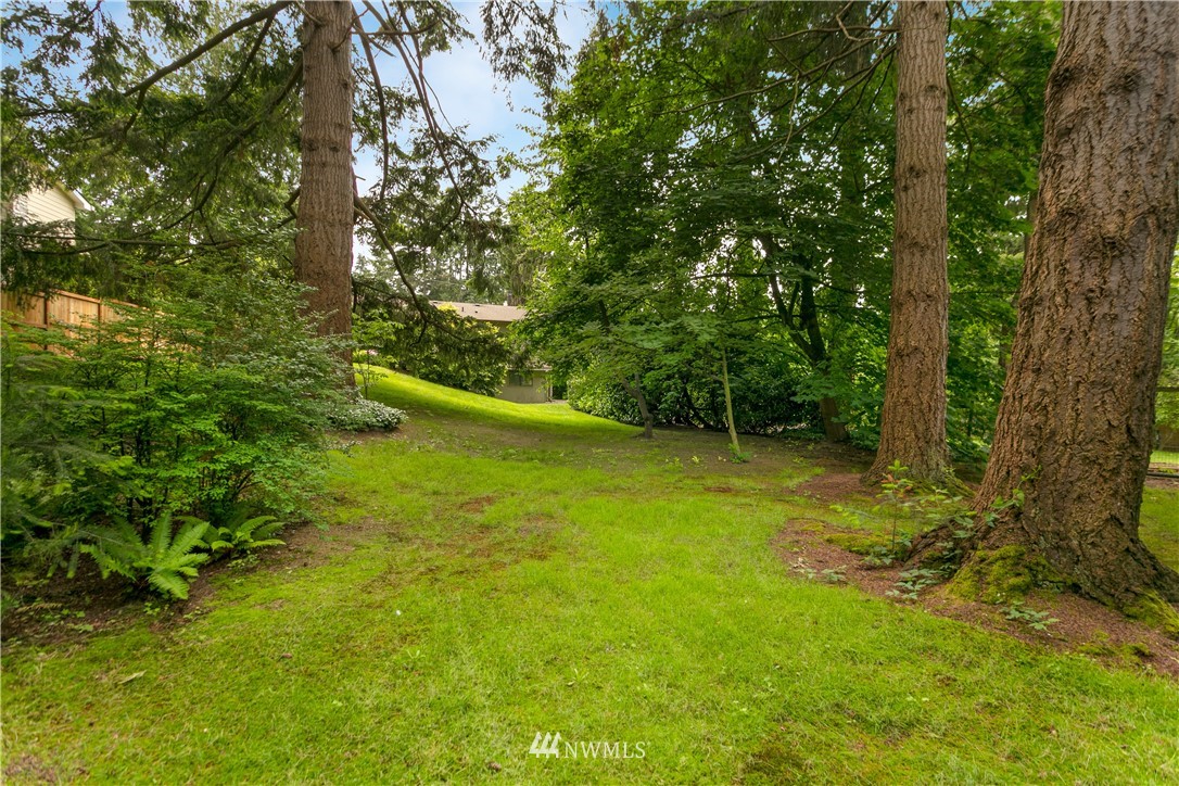 9411 215th Street Southwest Edmonds, WA 98020 - Photo 22 of 25 Gallery Image 22