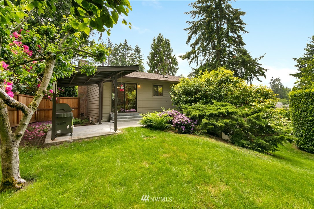 9411 215th Street Southwest Edmonds, WA 98020 - Photo 24 of 25 Gallery Image 24