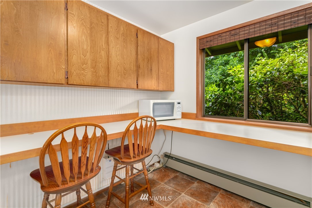 9411 215th Street Southwest Edmonds, WA 98020 - Photo 9 of 25 Gallery Image 9