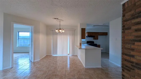 $1,600 | 6641 South Creek Drive, Fort Worth, TX 76133