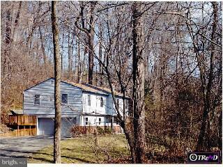 587 Hollow Road Radnor, PA 19087 - Photo 1 of 6