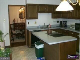 587 Hollow Road Radnor, PA 19087 - Photo 3 of 6