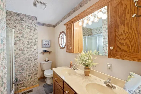 $475,000 | 2300 County Road 352, Centerville, MO 63633