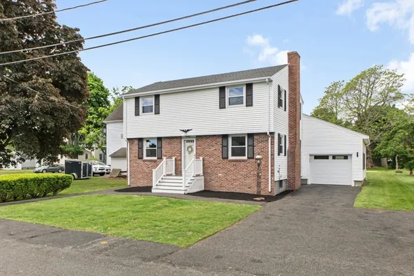 $4,800 | 29 Harbor Street, Danvers, MA 01923