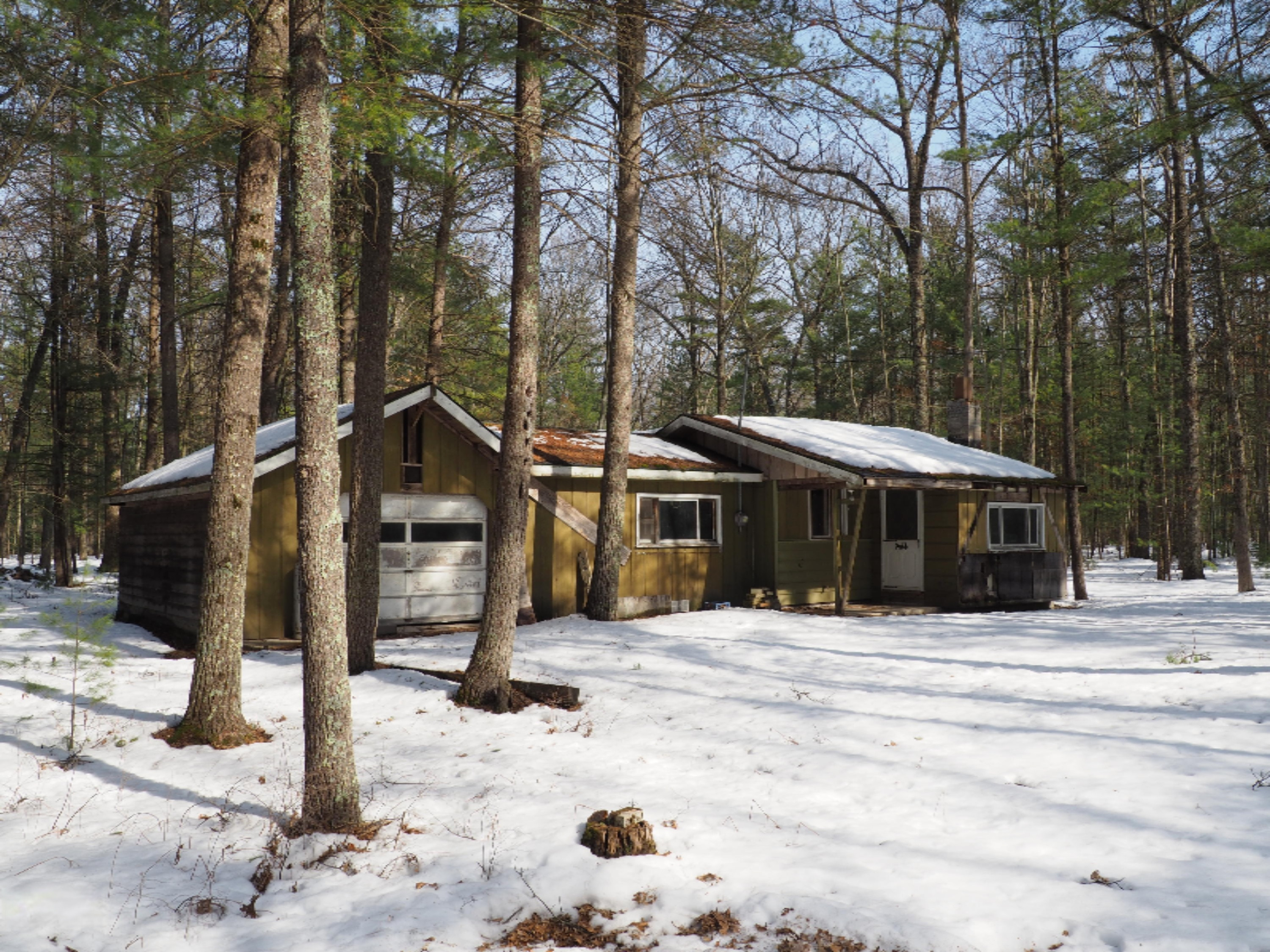 353 North Kettle Hole Road Manistee, MI 49660 - Photo 2 of 26 P3070978