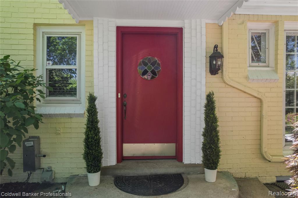 19905 Beverly Road Beverly Hills, MI 48025 - Photo 16 of 98