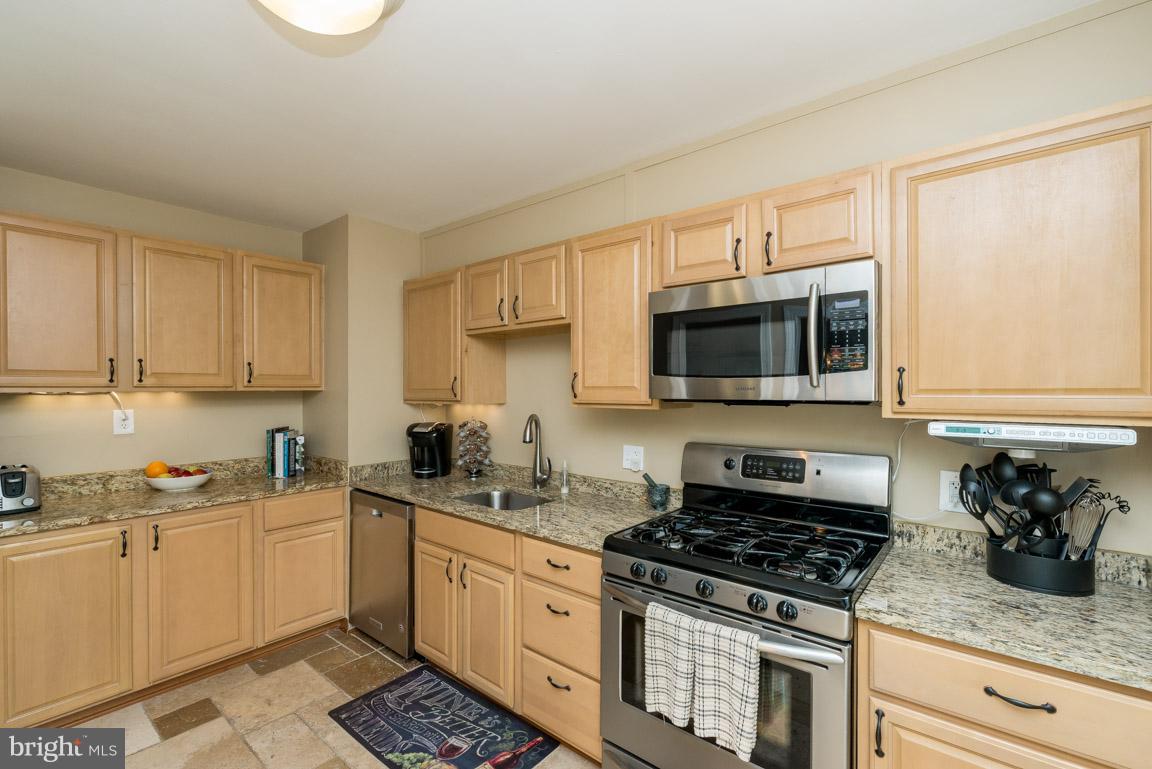 219 Doncaster Road Joppa, MD 21085 - Photo 11 of 30 Kitchen
