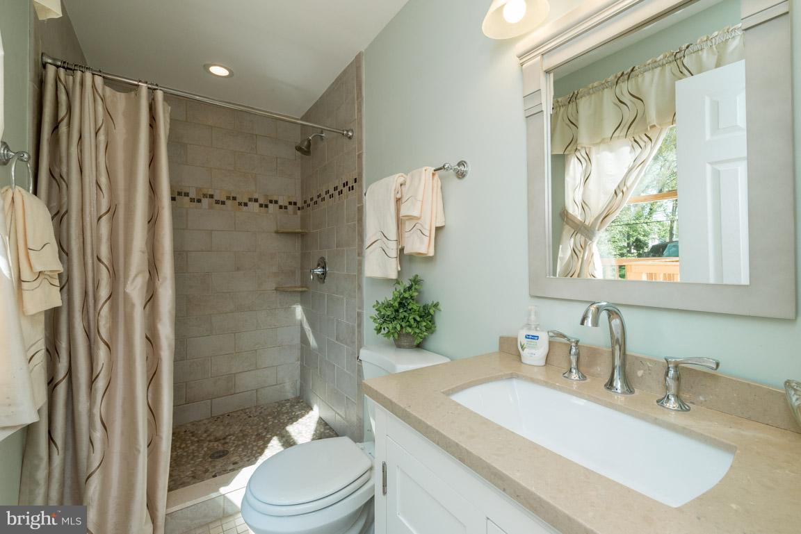 219 Doncaster Road Joppa, MD 21085 - Photo 17 of 30 Bath (Master)
