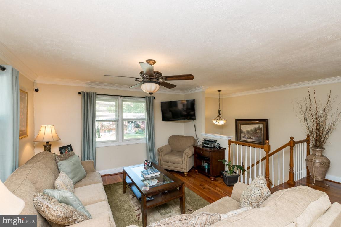 219 Doncaster Road Joppa, MD 21085 - Photo 3 of 30 Living Room