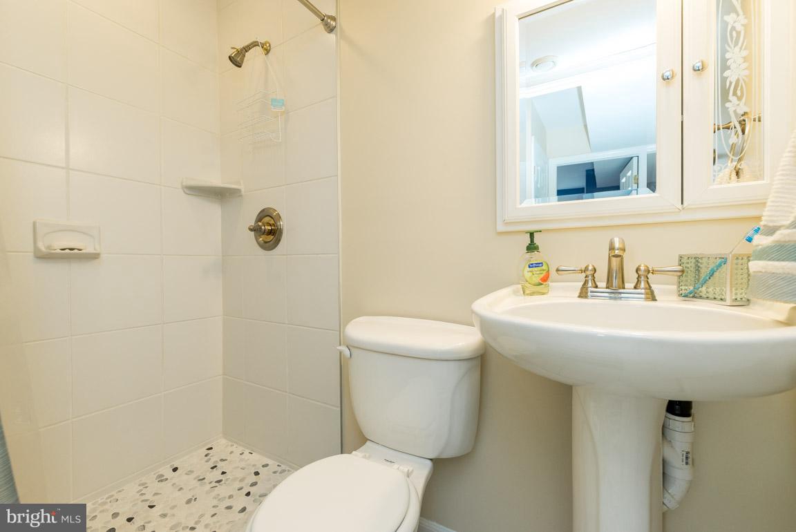 219 Doncaster Road Joppa, MD 21085 - Photo 25 of 30 Bath