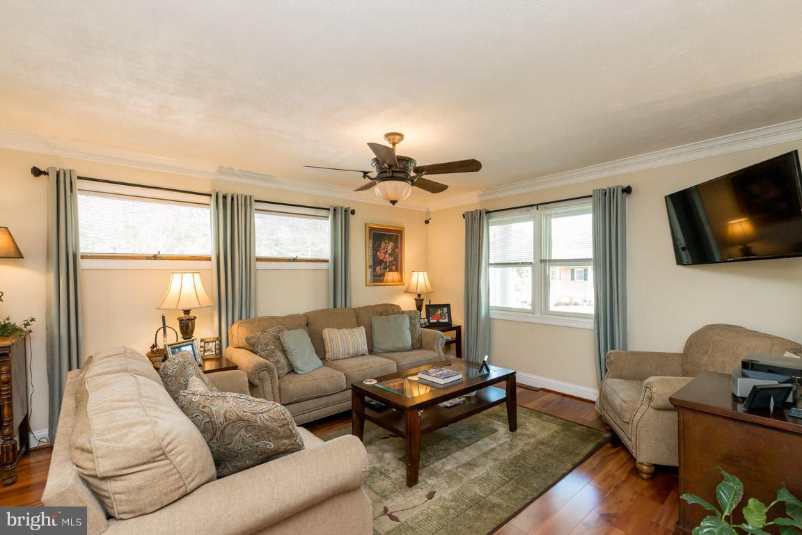 219 Doncaster Road Joppa, MD 21085 - Photo 4 of 30 Living Room